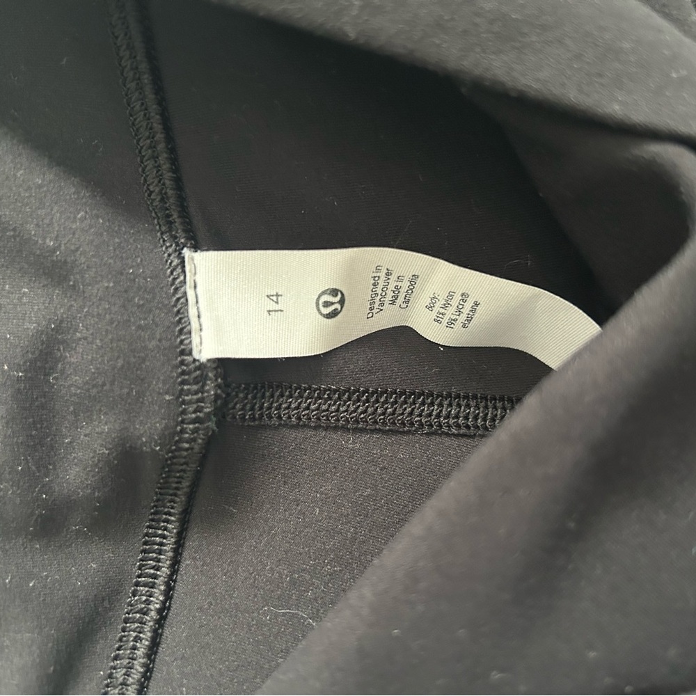 Black leggings -lululemon